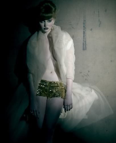 Lily Cole por Paolo Roversi para o NY Times