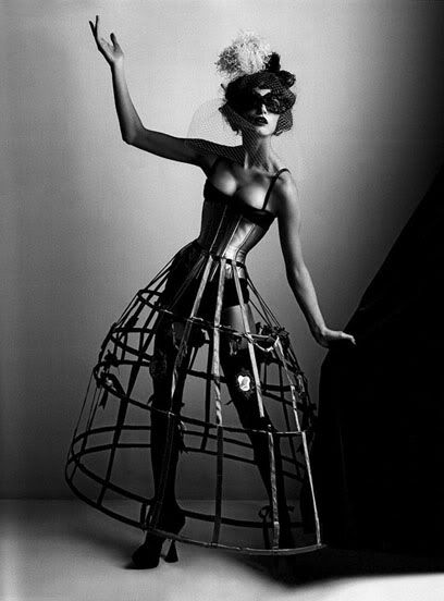 Anita Berber por Karl Lagerfeld na Vogue Germany