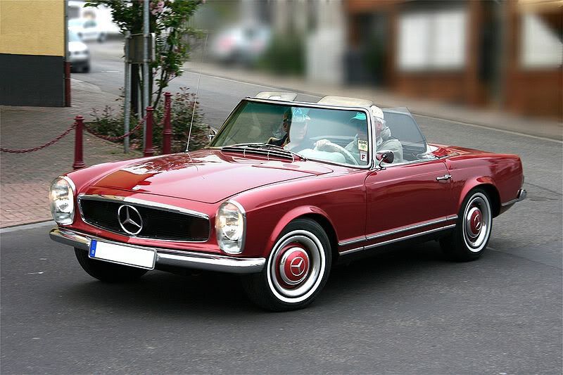 800px-Mercedes-Benz_230_SL_Bj_1964_.jpg