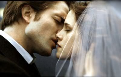 Edward-Bella-s-Wedding-3-breaking-d.jpg image by RobsessedBLOG