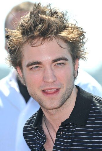 robert pattinson 2010. whether Robert Pattinson