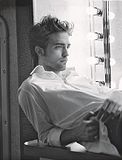 photo RobertPattinsonVanityFair2009Untagged4.jpg